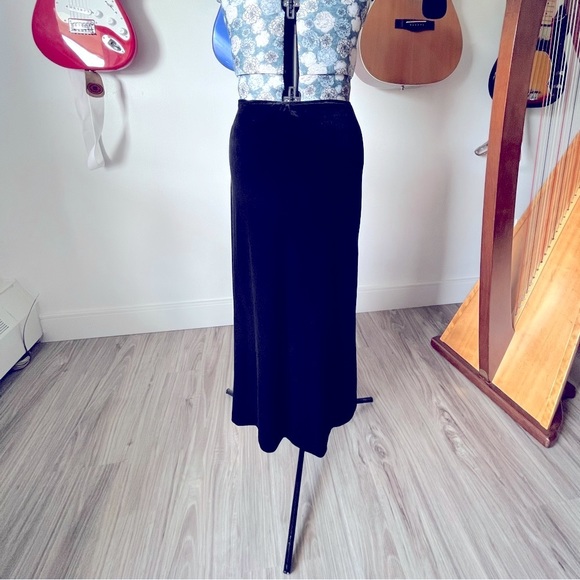 Anne Klein Red Label Stretchy Waistband Black Velvet Midi Skirt Sz Med - Picture 2 of 8
